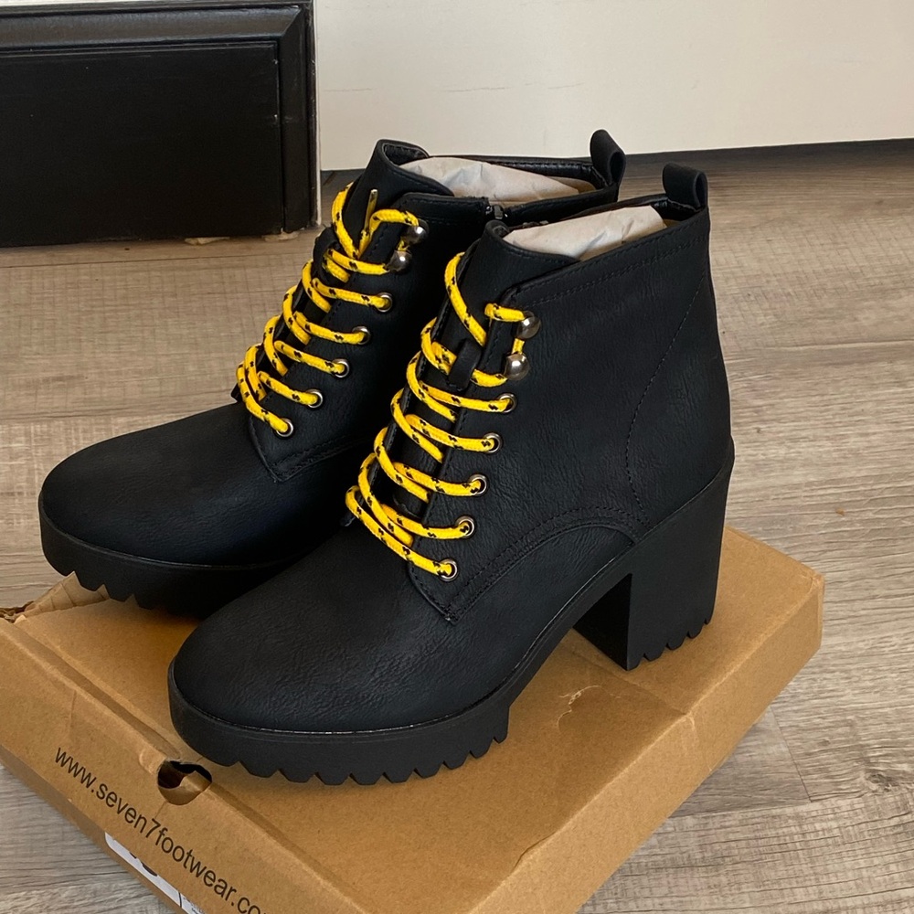 New SEVEN7 Footwear Black Flatiron Boots size 9